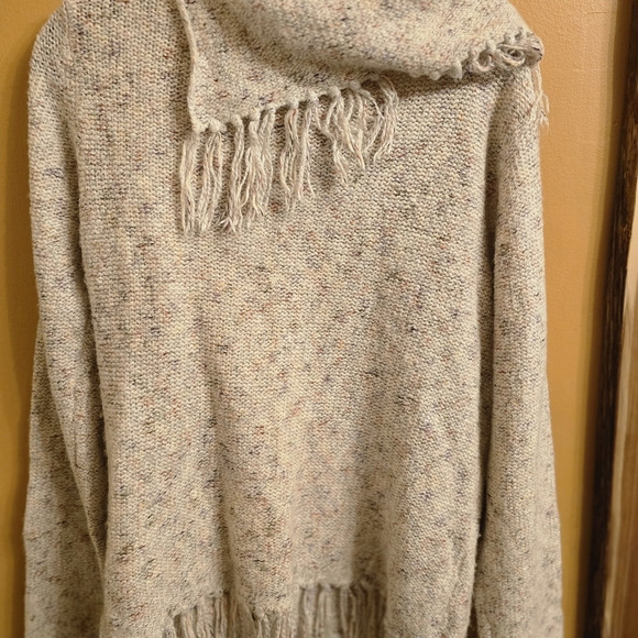 Modern Soul Cream Speckled Fringe Sweater - Picture 2 of 6